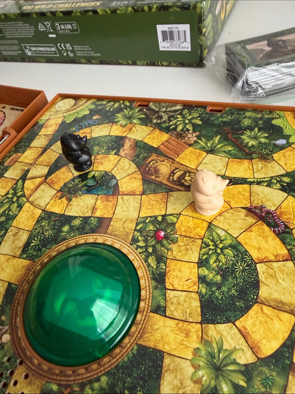 Jumanji Deluxe Board Game - Brown Jungle Edition - 90s Collector Nostalgia Toy - Picture 14 of 15